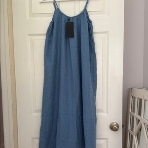 Chic Blue Sleeveless Midi Dress